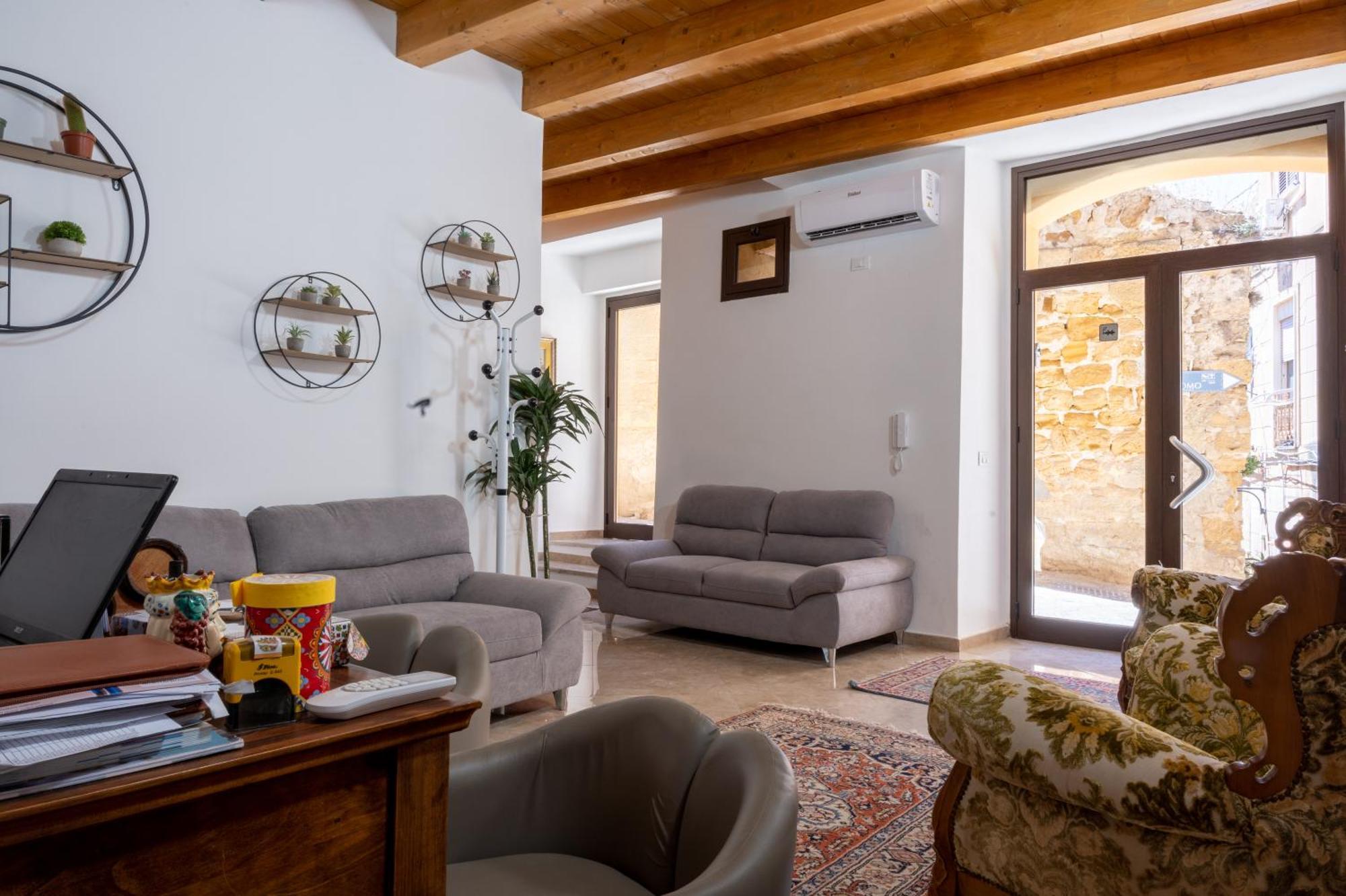 Bed and Breakfast Le Vie Di Girgenti Agrigento Exterior foto